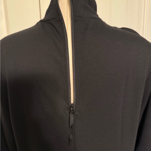 Cabi Tailored Turtleneck #4367 Black Size L - EUC - Picture 11 of 13